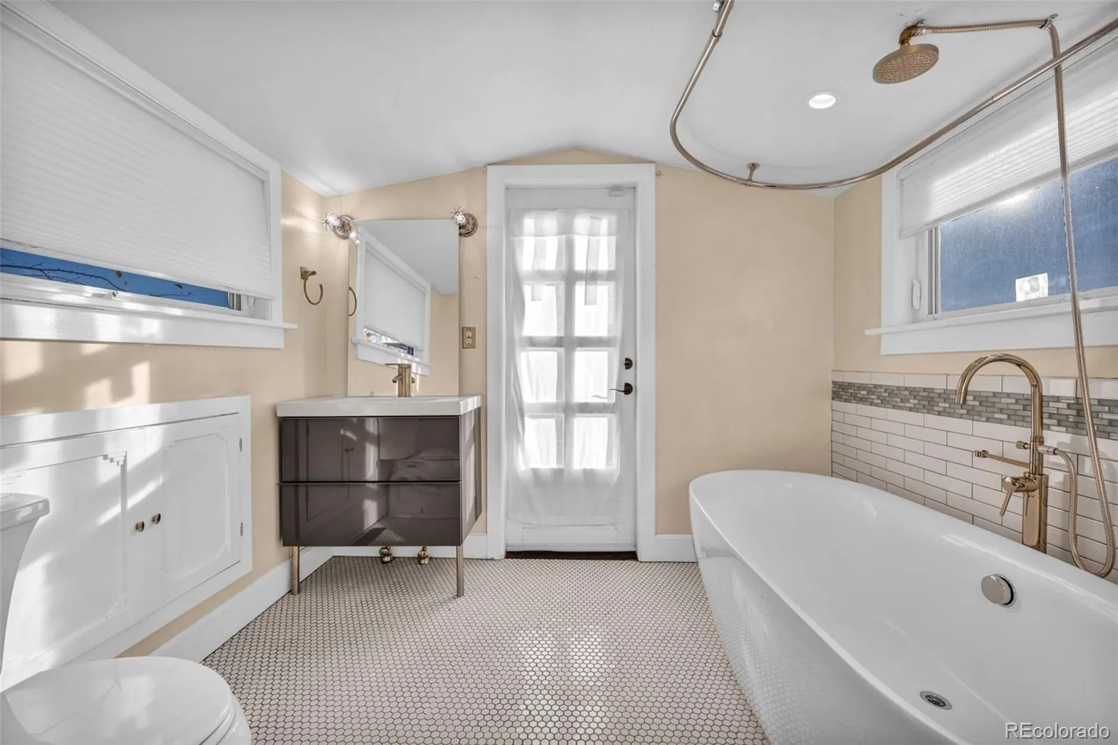 04062026161947 1600 7