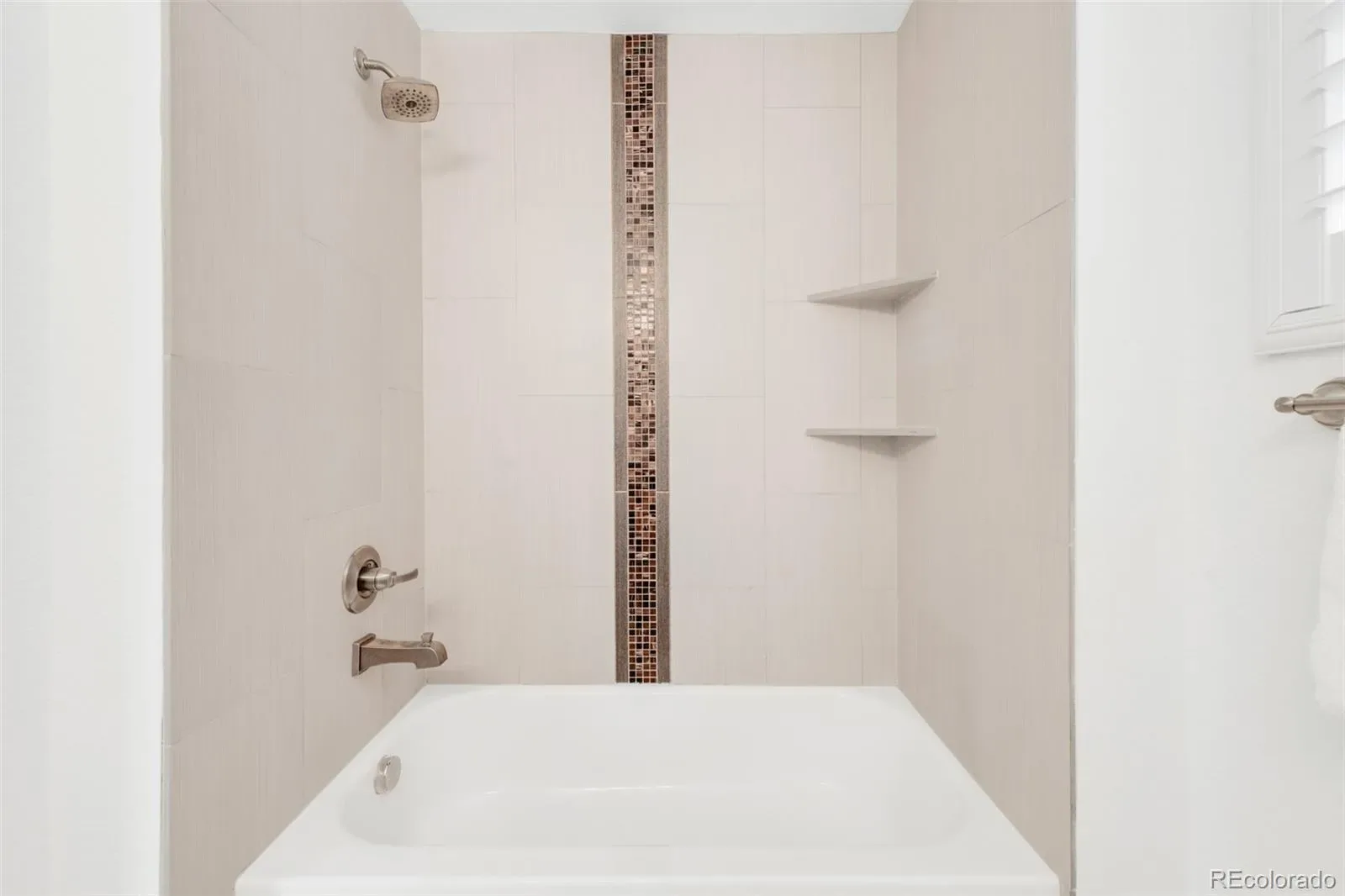 03232026234900 1600 21