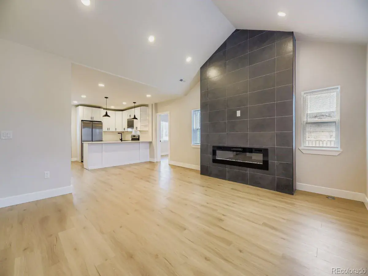 02122026000423 1200 1