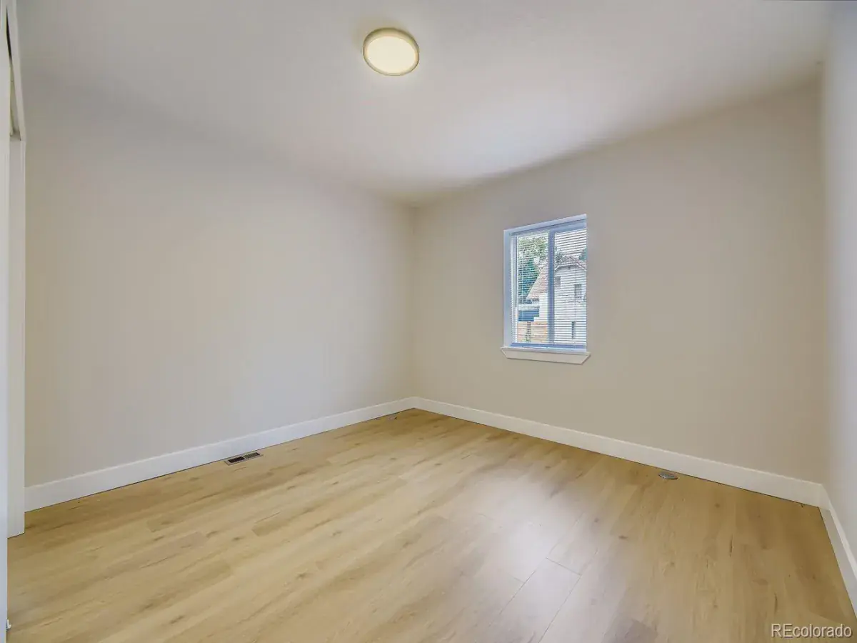 02122026000423 1200 6