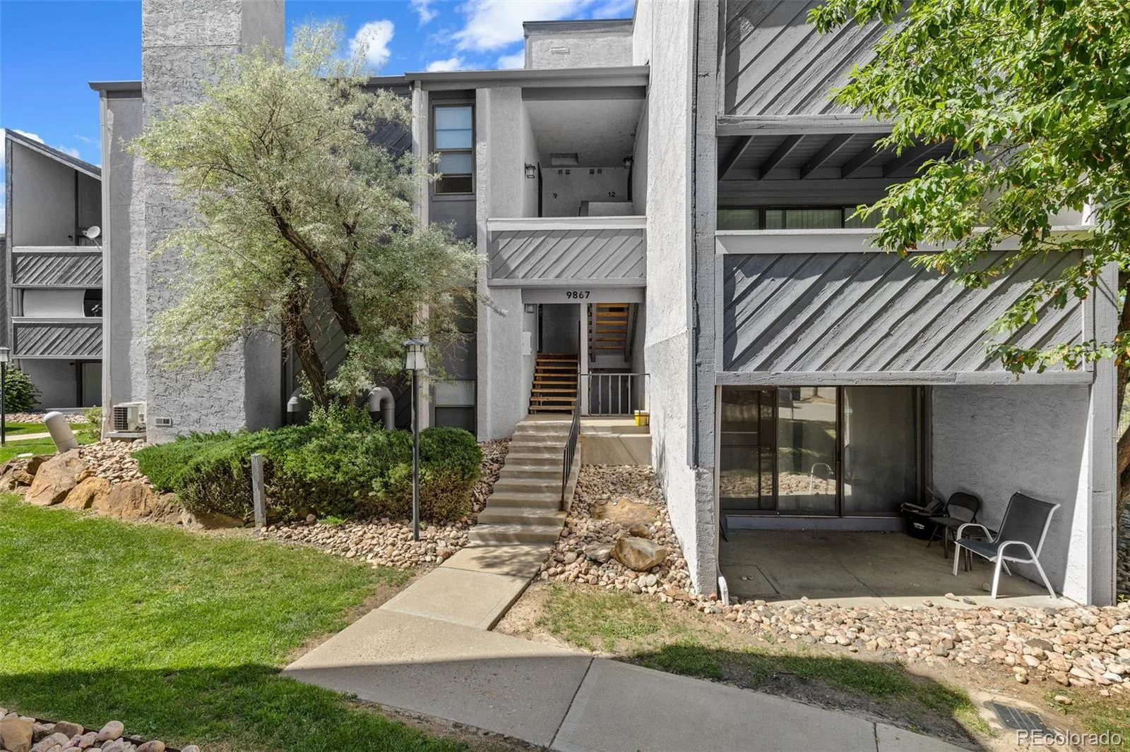 9867 E Peakview Avenue #E1 Englewood CO 80111 MLS #REC9720364 06122026204557 1600 1