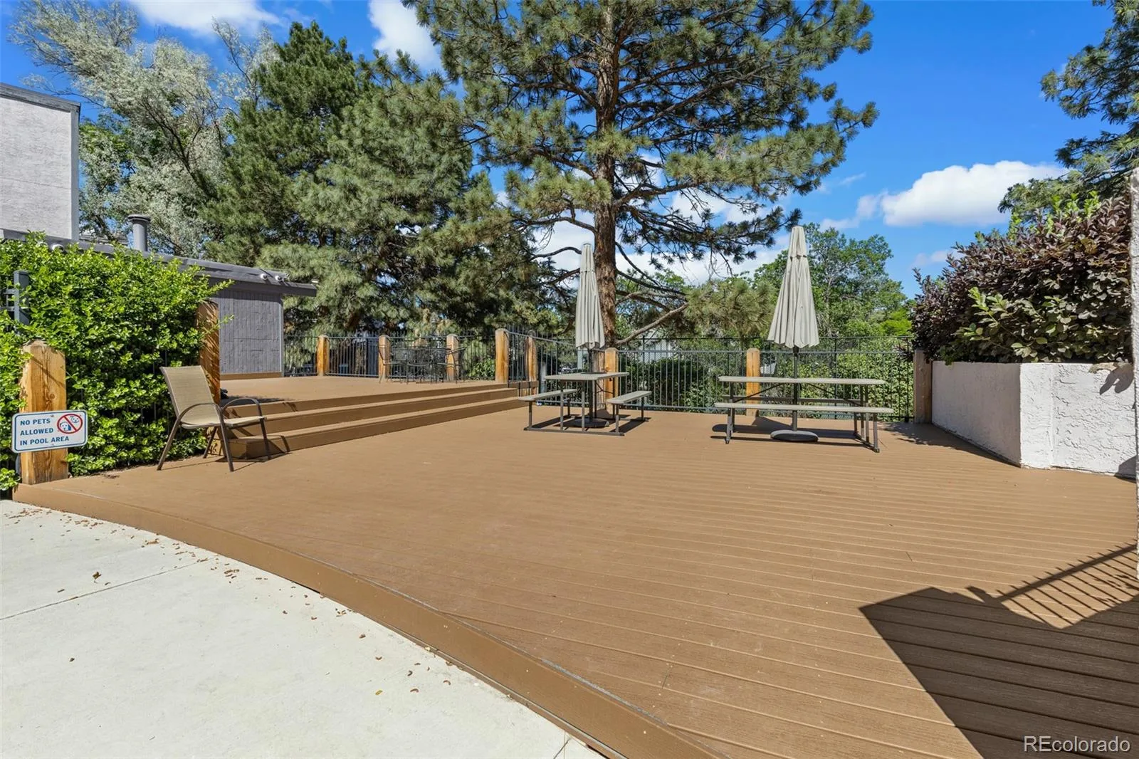 9867 E Peakview Avenue #E1 Englewood CO 80111 MLS #REC9720364 06122026204557 1600 13