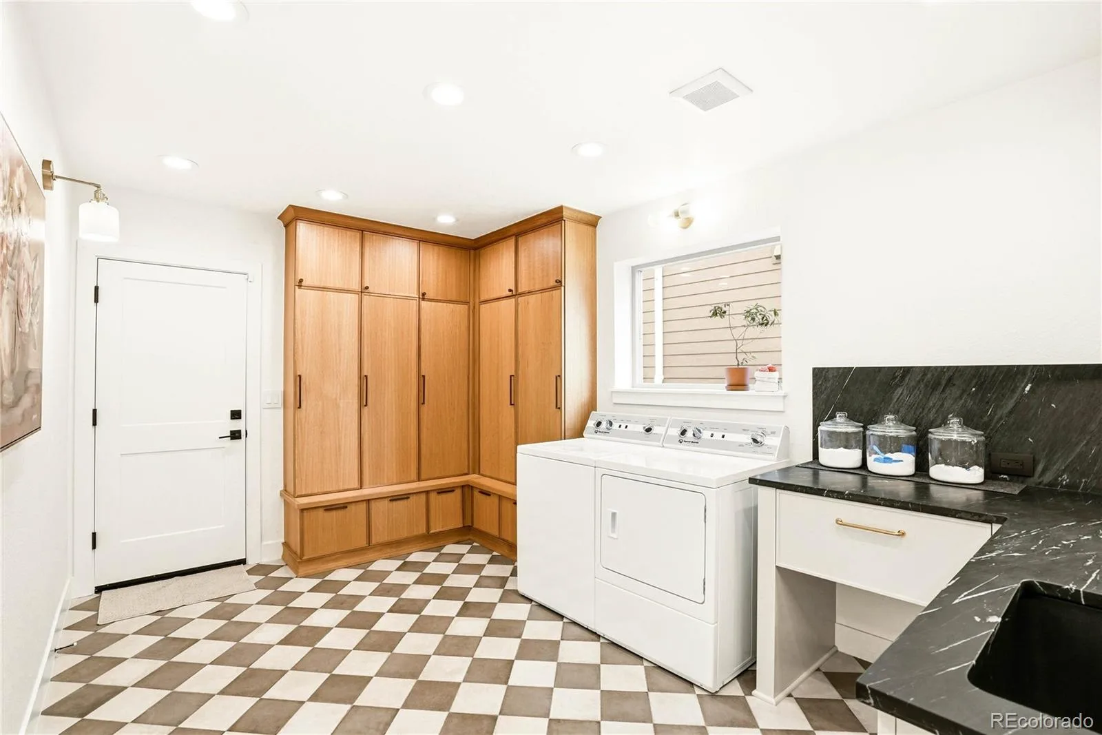 16919 W 86th Place Arvada CO 80007 MLS #REC9721465 06172026235614 1600 19
