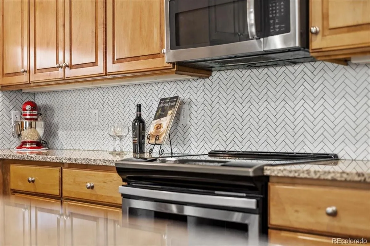 6634 S Buffalo Drive Littleton CO 80120 MLS #REC9723147 04232026020431 1200 11