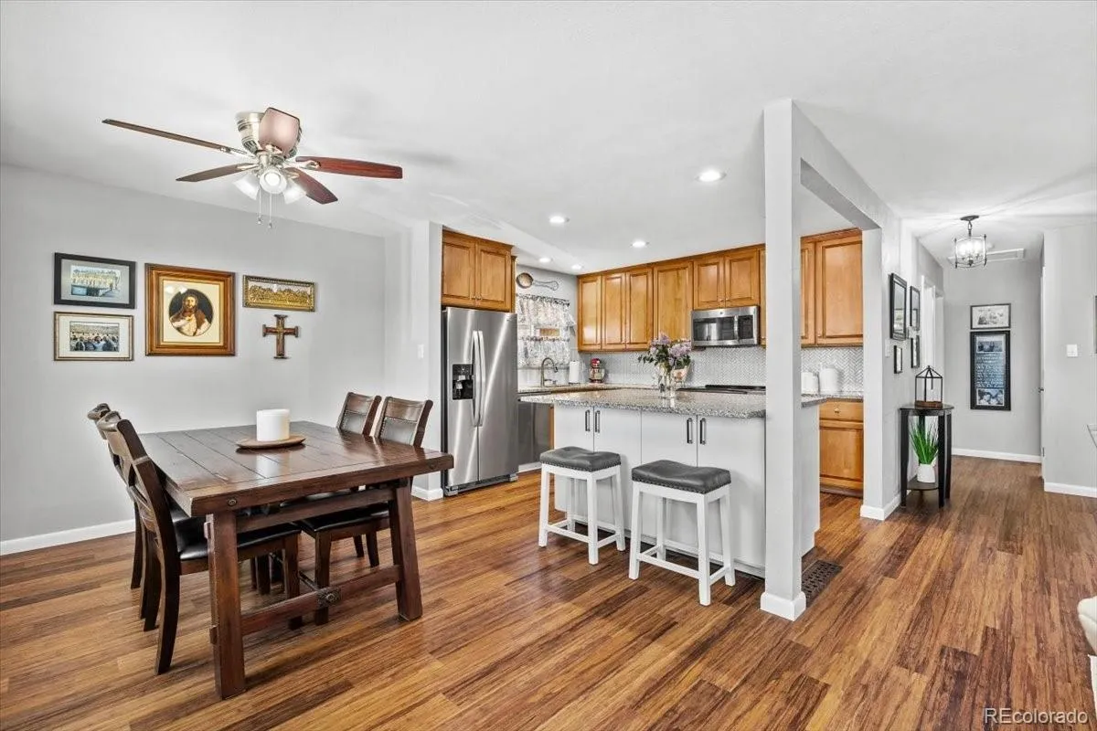 6634 S Buffalo Drive Littleton CO 80120 MLS #REC9723147 04232026020431 1200 8