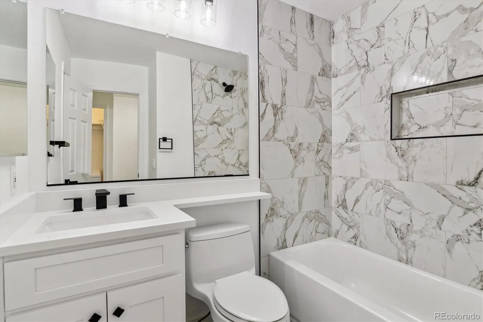 1811 S Quebec Way #222 Denver CO 80231 MLS #REC9723742 05012026173325 1600 15