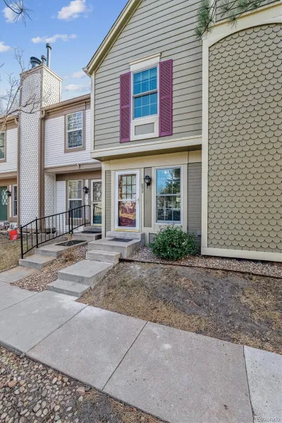 1811 S Quebec Way #222 Denver CO 80231 MLS #REC9723742 05012026173325 800 1