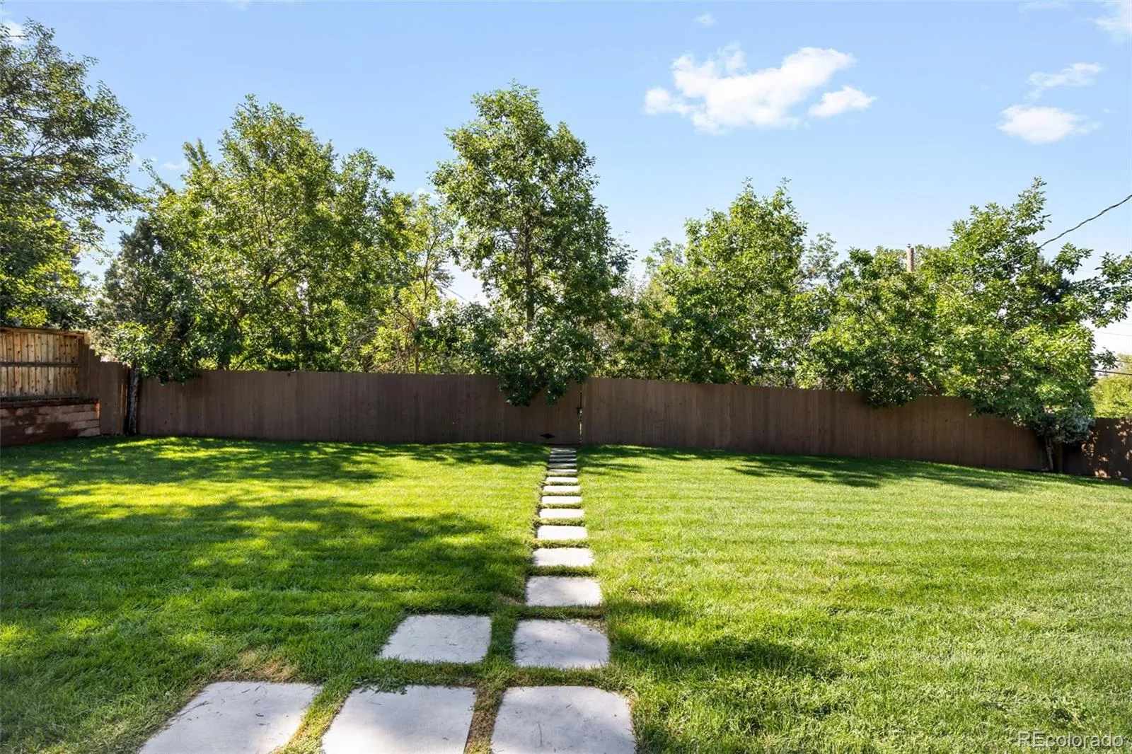 3092 E Weaver Place Centennial CO 80121 | MLS #REC9725455 10102026010758 1600 17