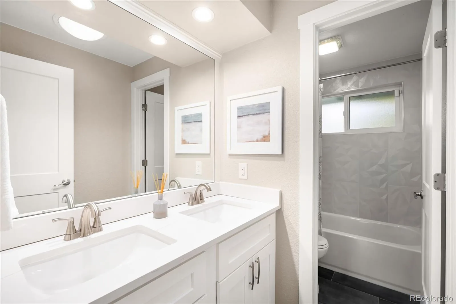 3092 E Weaver Place Centennial CO 80121 | MLS #REC9725455 10102026010758 1600 21
