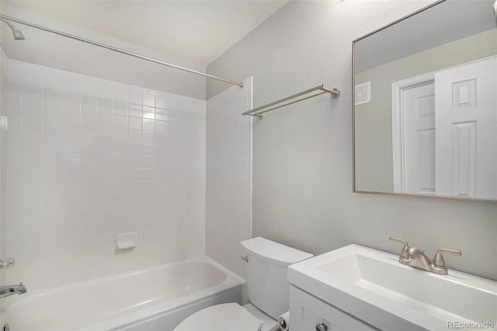 14297 E Grand Drive #182 Aurora CO 80015 MLS #REC9727576 04282026205821 1600 10