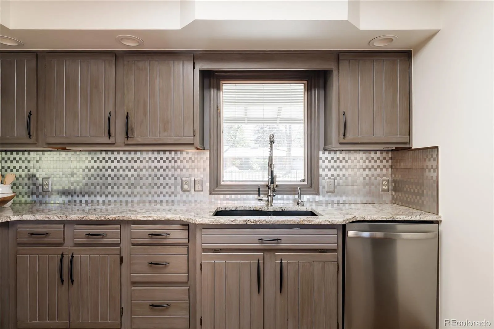 04202026165339 1600 15