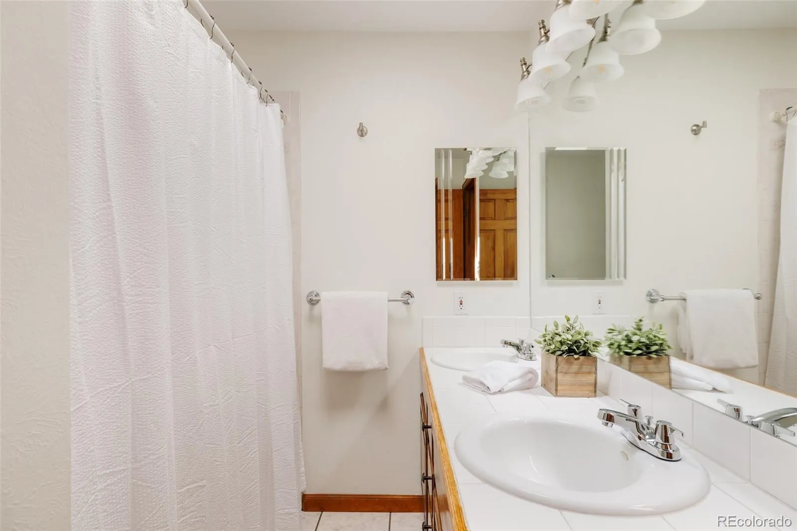 04202026165339 1600 29