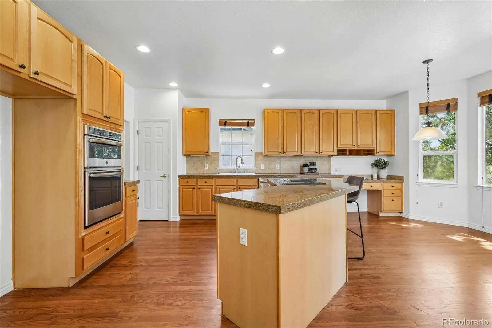 14890 E Maplewood Drive Centennial CO 80016 | MLS #REC9729216 07172026002652 1600 14