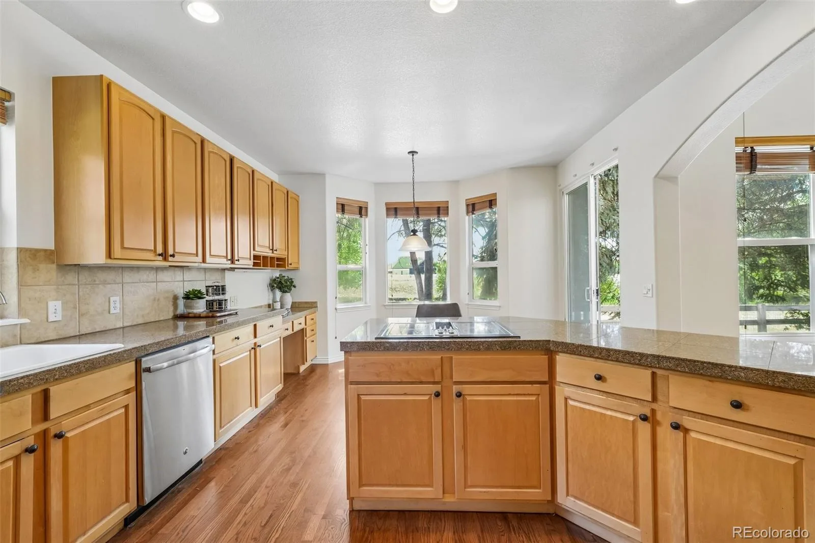 14890 E Maplewood Drive Centennial CO 80016 | MLS #REC9729216 07172026002652 1600 17