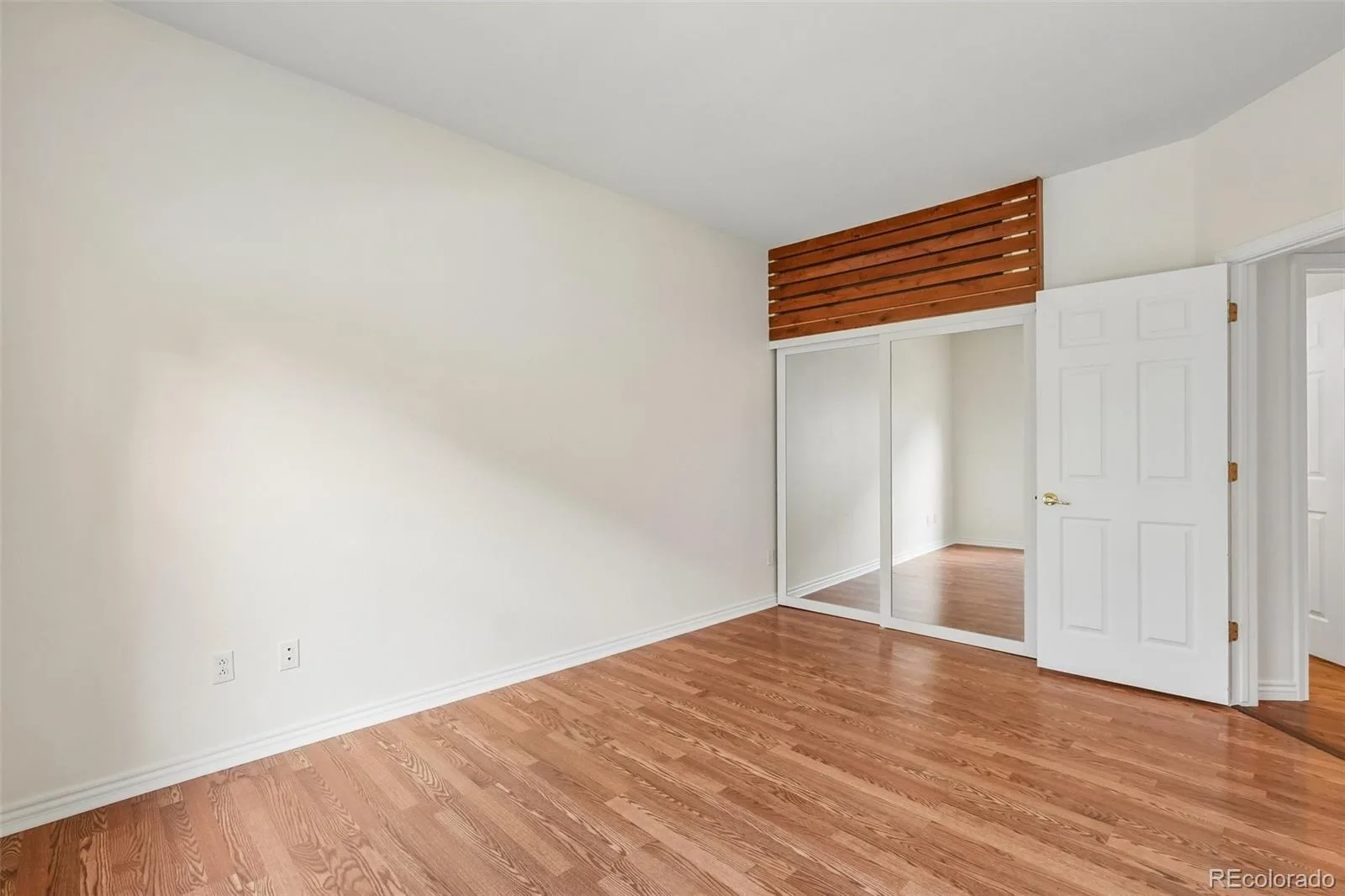 14890 E Maplewood Drive Centennial CO 80016 | MLS #REC9729216 07172026002652 1600 29