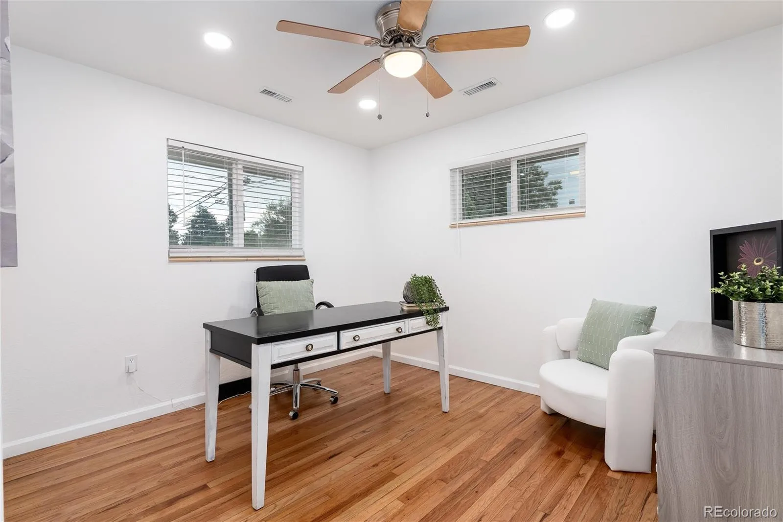 402 Ursula Street Aurora CO 80011 MLS #REC9729773 06102026211225 1600 14