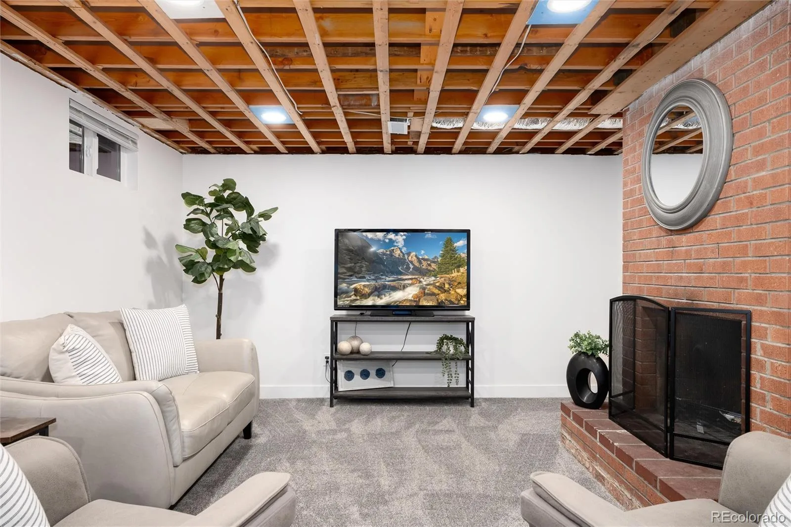 402 Ursula Street Aurora CO 80011 MLS #REC9729773 06102026211225 1600 23