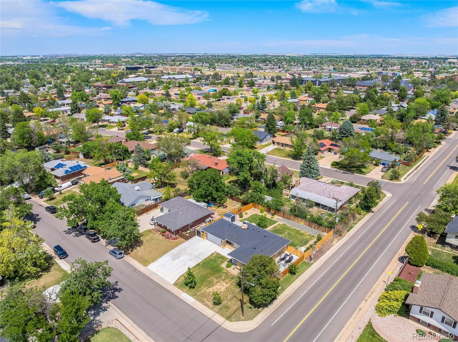 402 Ursula Street Aurora CO 80011 MLS #REC9729773 06102026211225 1600 34