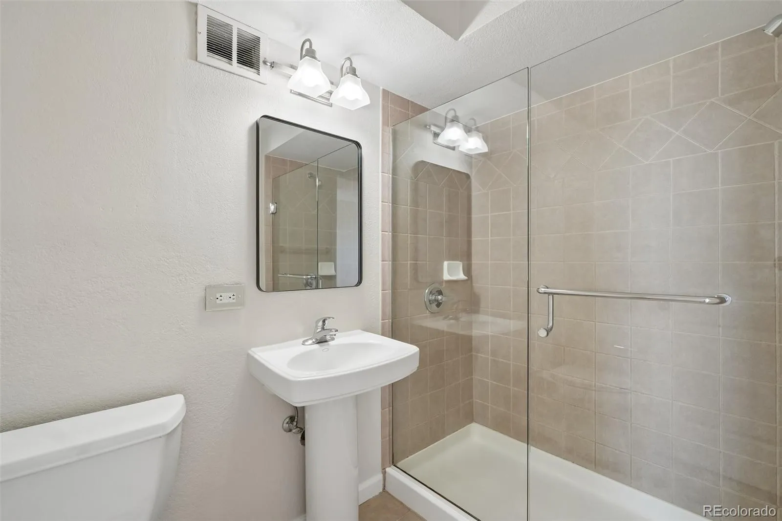 1150 Vine Street #806 Denver CO 80206 MLS #REC9729846 05142026213048 1600 11