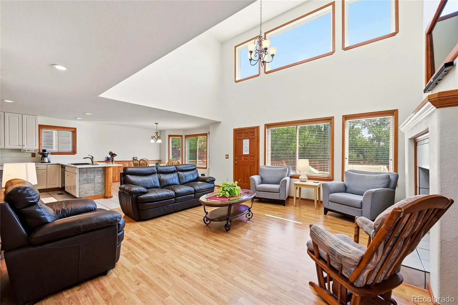 11285 W Coal Mine Drive Littleton CO 80127 | MLS #REC9730194 06102026203821 1600 12