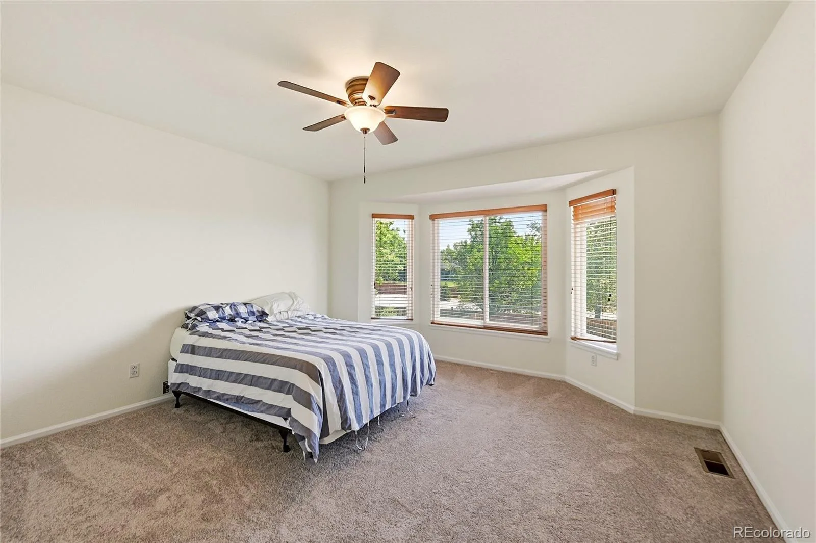 11285 W Coal Mine Drive Littleton CO 80127 | MLS #REC9730194 06102026203821 1600 25
