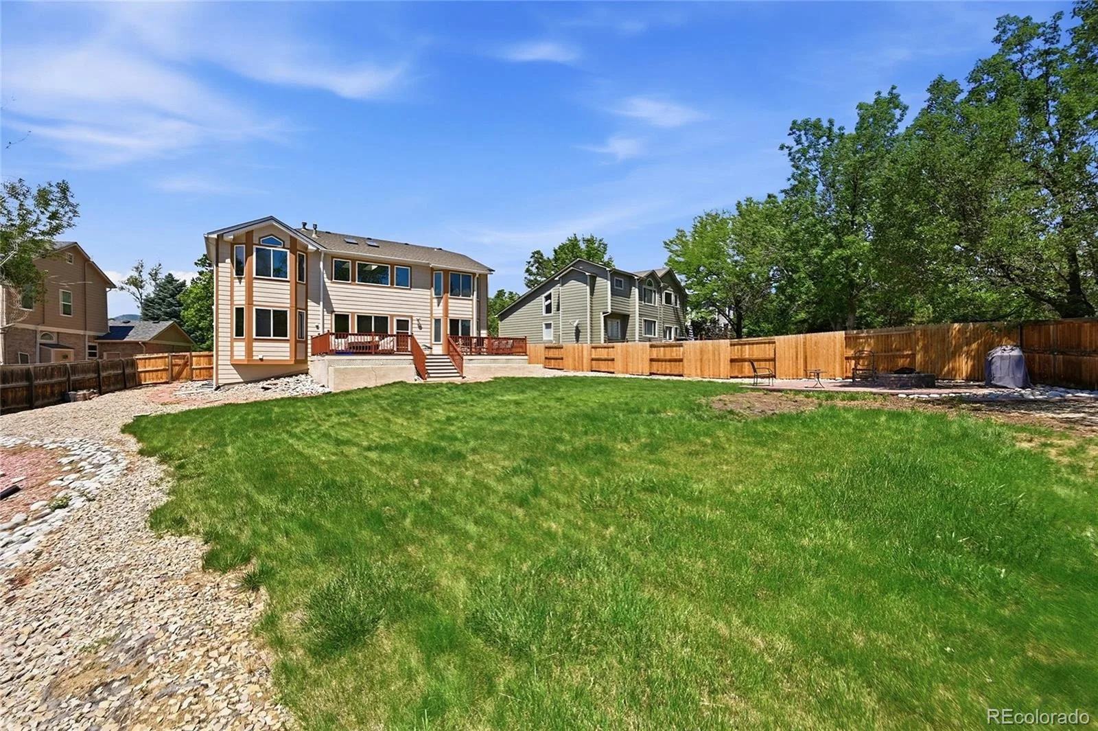 11285 W Coal Mine Drive Littleton CO 80127 | MLS #REC9730194 06102026203821 1600 41