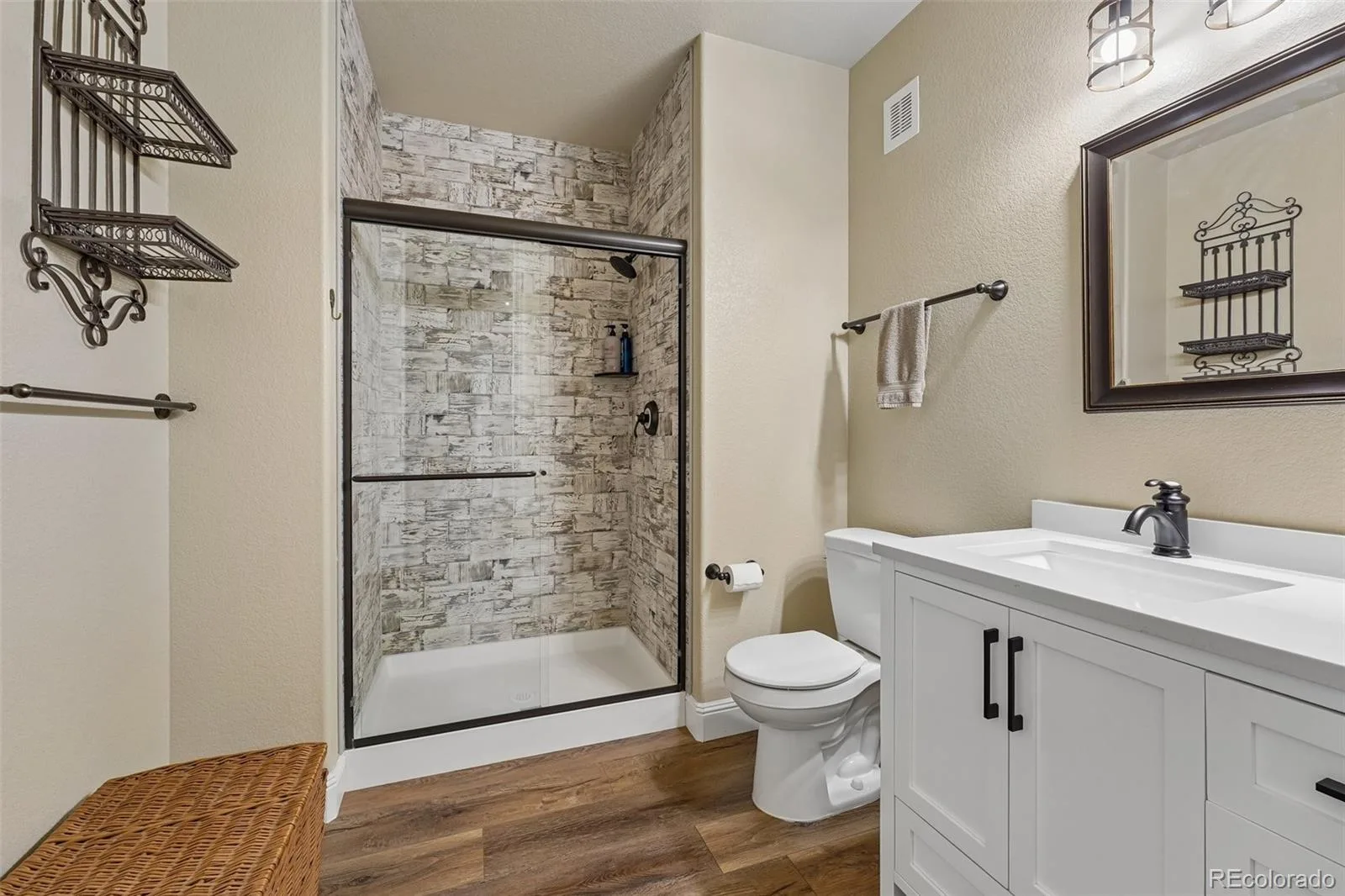 27693 E Euclid Drive Aurora CO 80016 MLS #REC9732515 06092026151740 1600 33