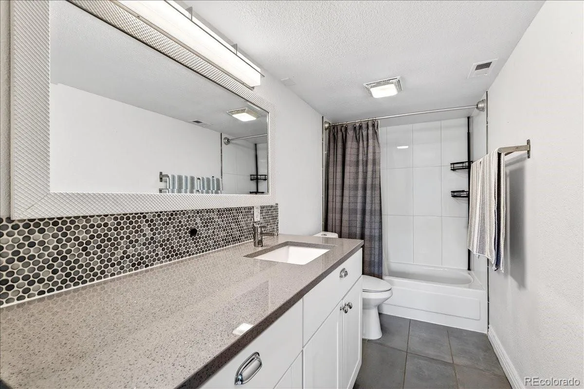 2525 S Dayton Way #2010 Denver CO 80231 | MLS #REC9734269 08142026202749 1200 8