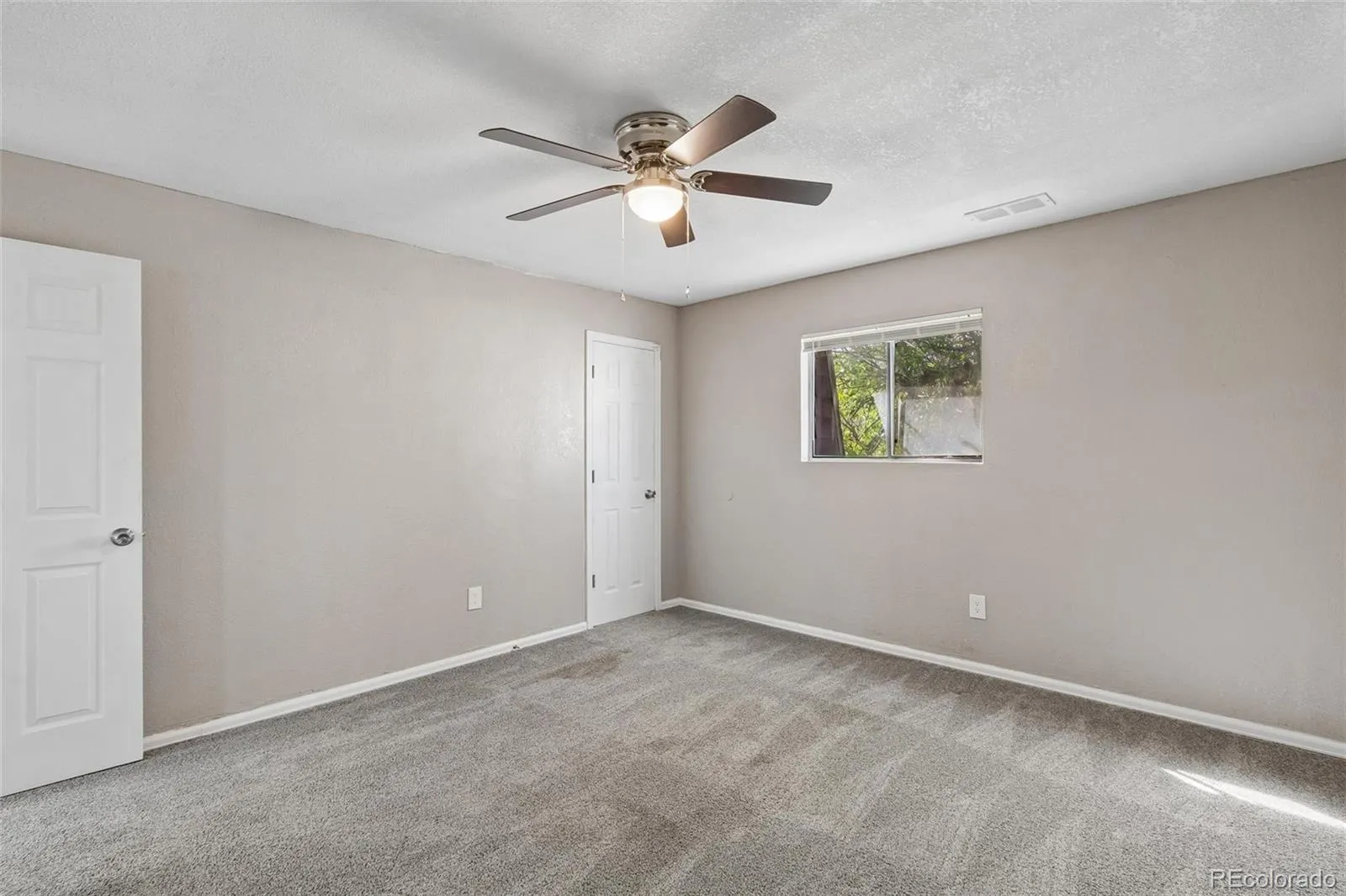 1015 S Eliot Street #4 #1 Denver CO 80219 | MLS #REC9735734 05112026200037 1600 20