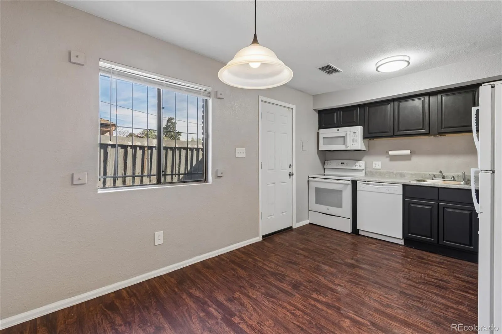 1015 S Eliot Street #4 #1 Denver CO 80219 | MLS #REC9735734 05112026200037 1600 6