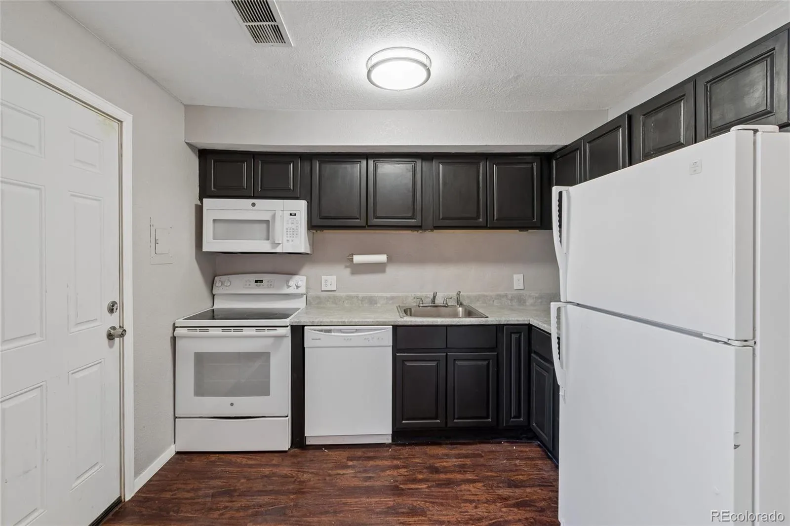 1015 S Eliot Street #4 #1 Denver CO 80219 | MLS #REC9735734 05112026200037 1600 9