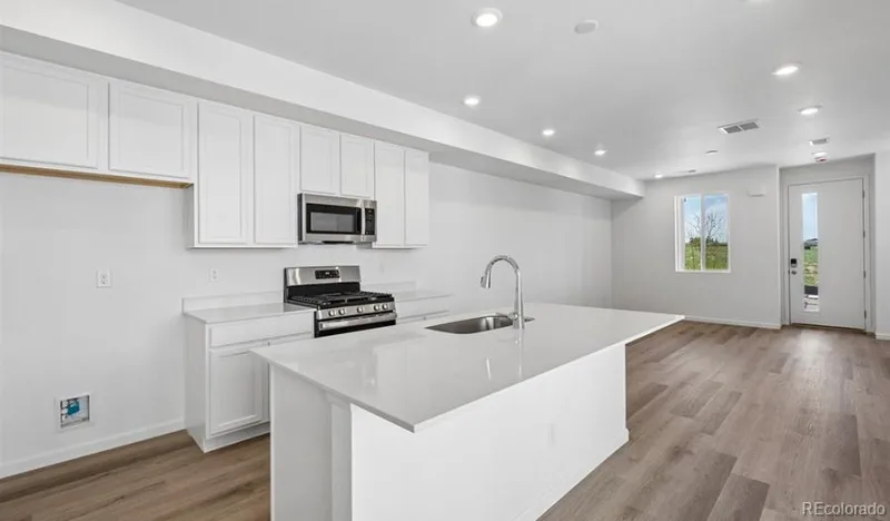 21373 E 67th Avenue Aurora CO 80019 | MLS #REC9738039 08182026195935 800 11
