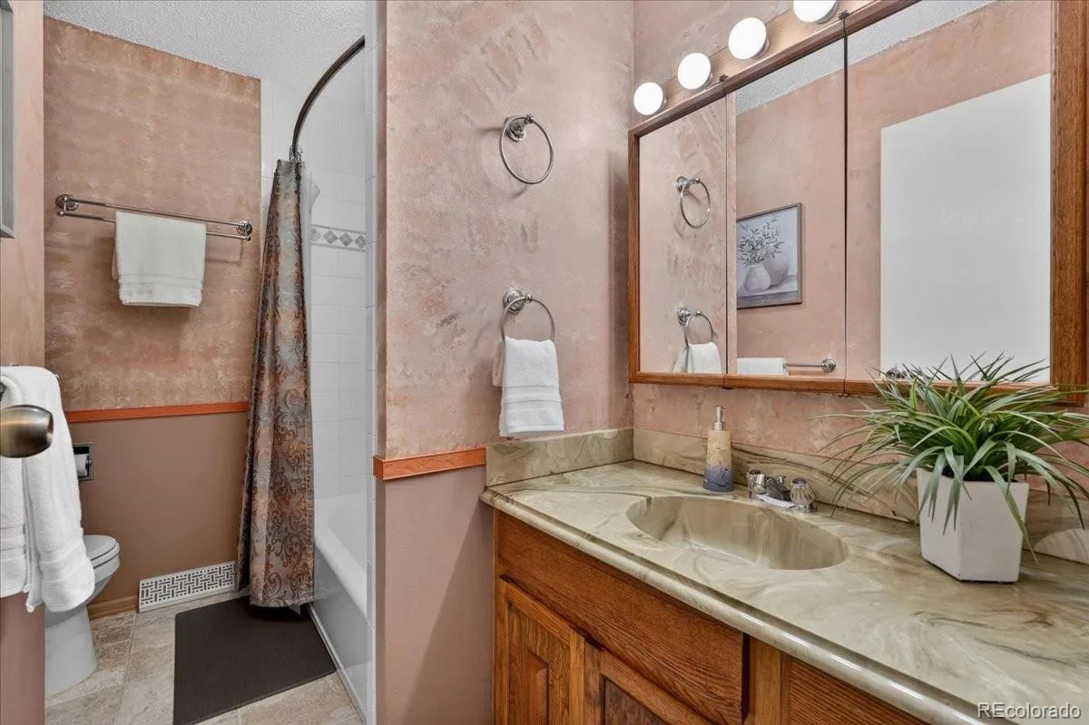 2615 S Peoria Street Aurora CO 80014 MLS #REC9738082 06022026190429 1200 21