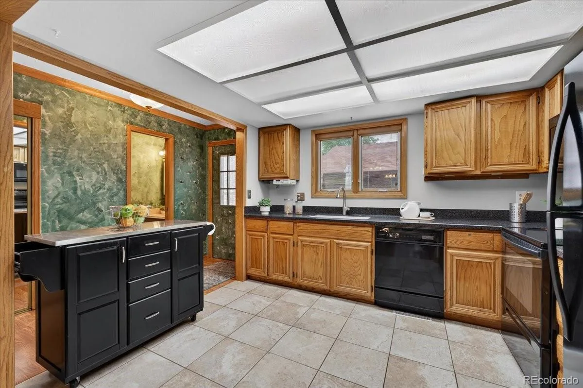 2615 S Peoria Street Aurora CO 80014 MLS #REC9738082 06022026190429 1200 8