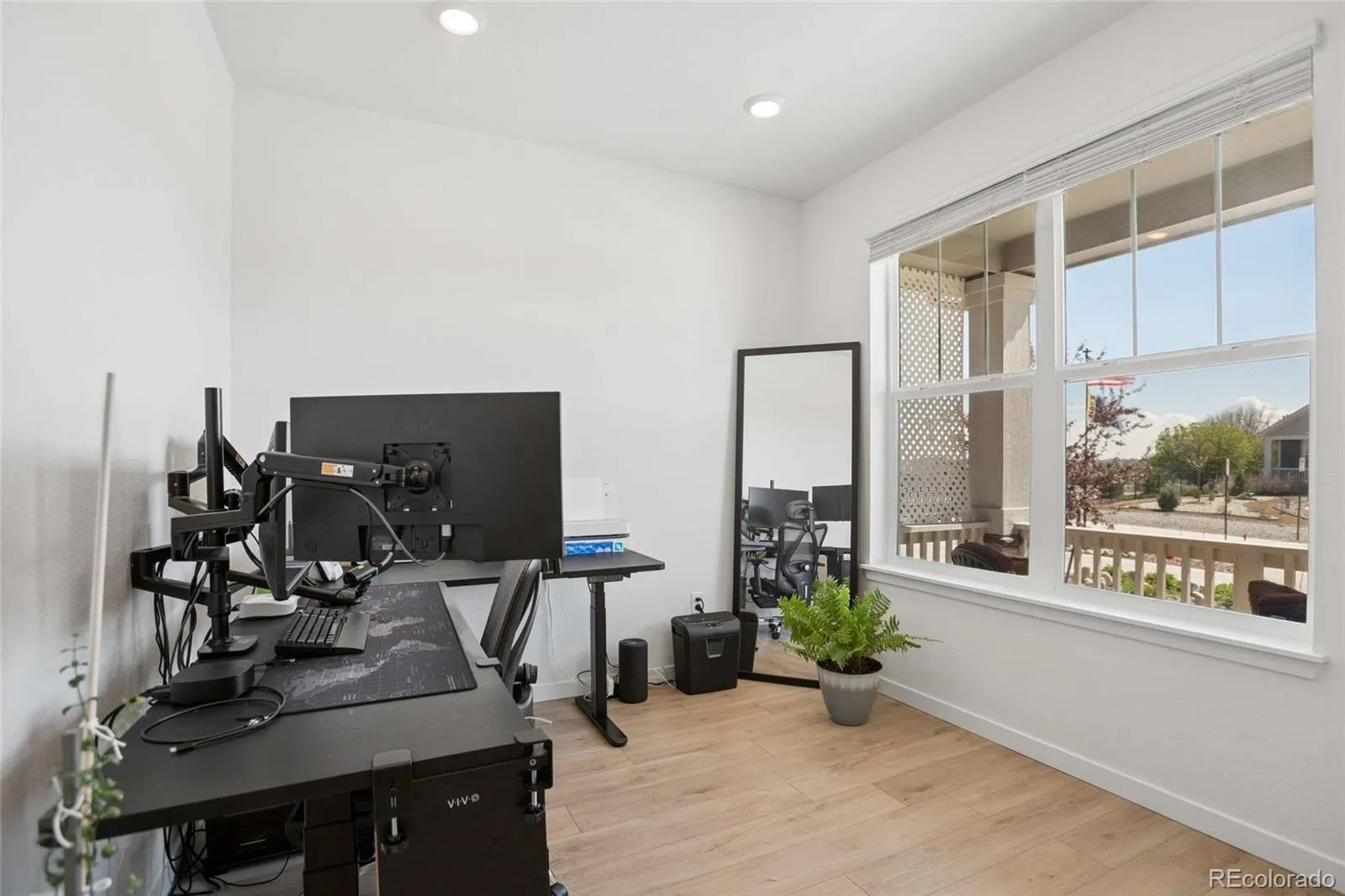 04092026224639 1600 18