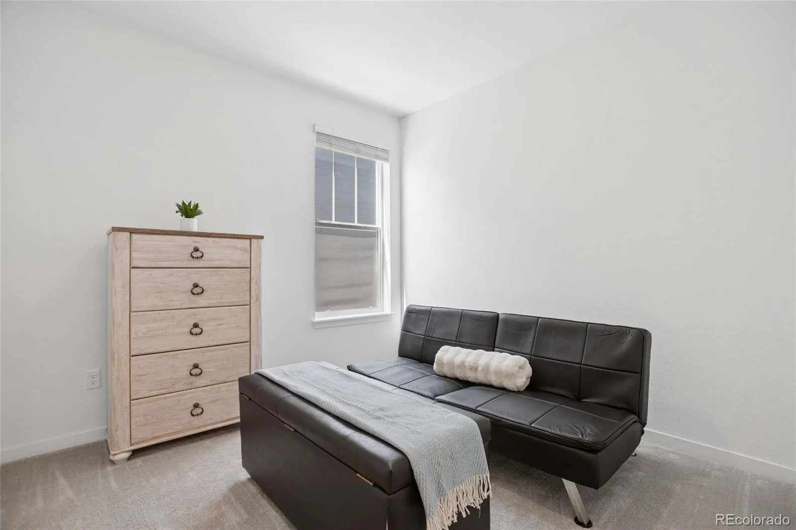 04092026224639 1600 23