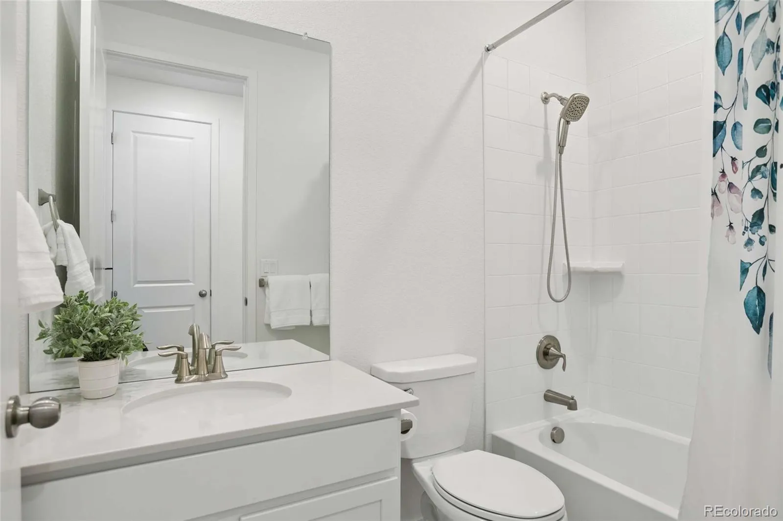 04092026224639 1600 25