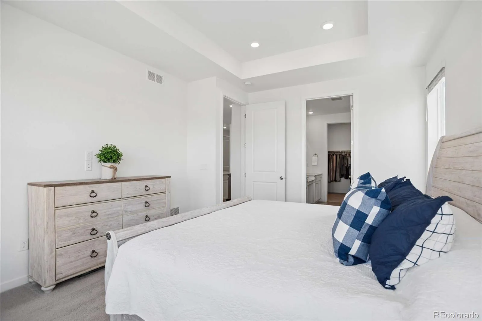 04092026224639 1600 29