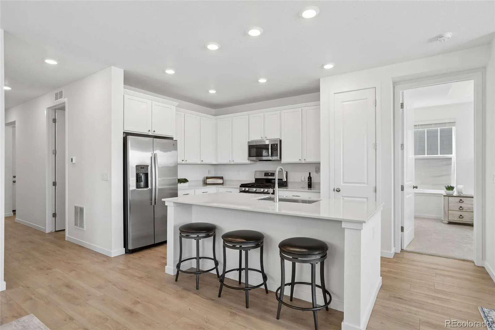 04092026224639 1600 3