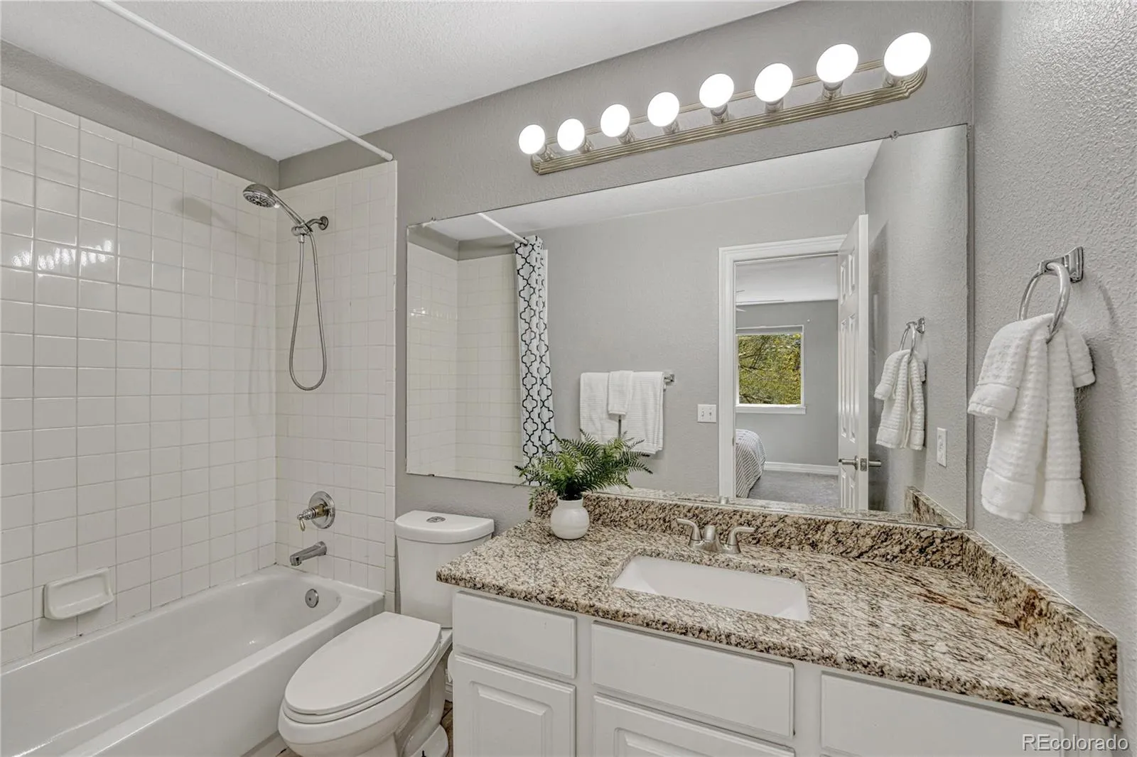 20214 E Euclid Place Aurora CO 80016 MLS #REC9739532 05232026165248 1600 32