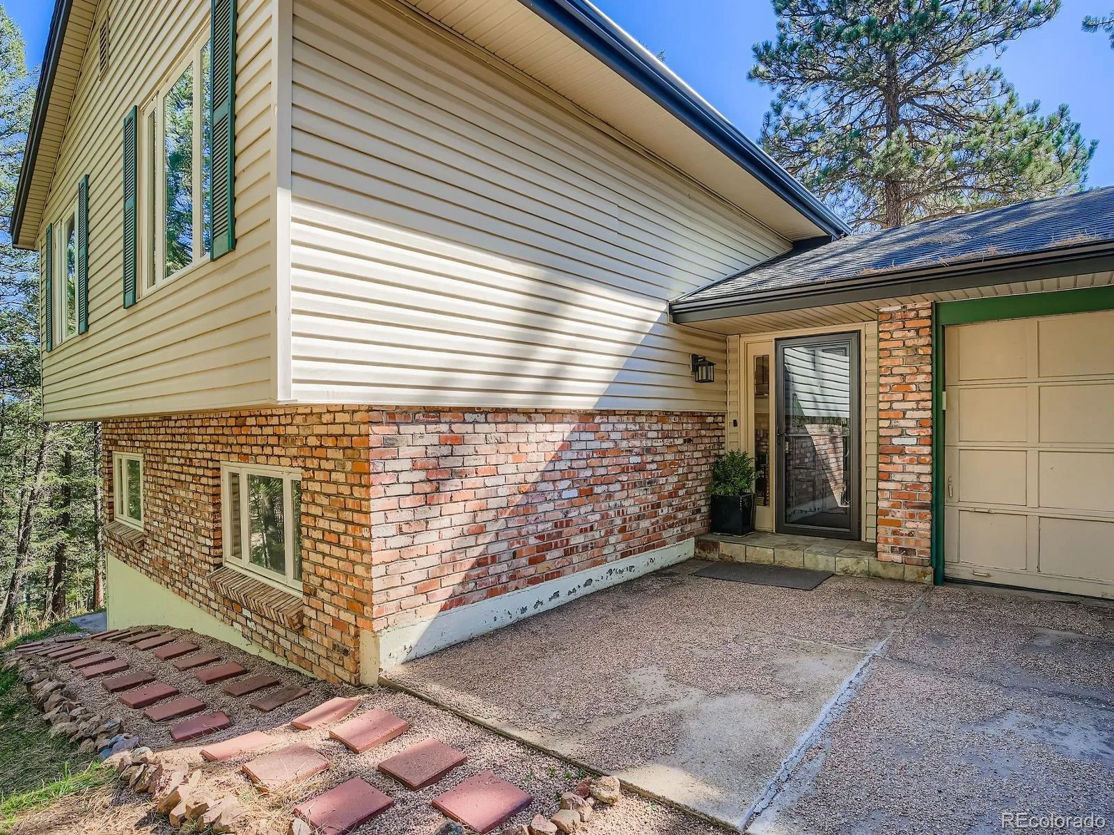 6434 Joan Lane Evergreen CO 80439 | MLS #REC9739746 07312026000035 1600 2