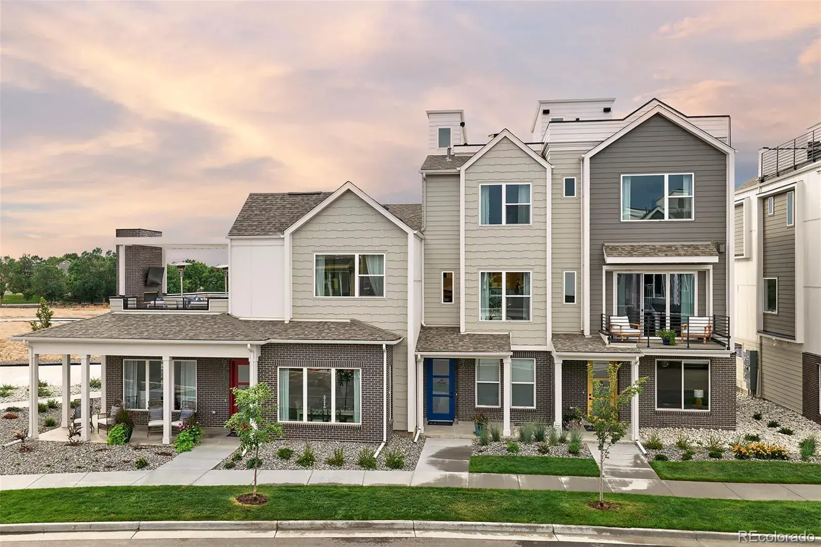 888 S Valentia Street #101 #13 Denver CO 80247 MLS #REC9739865 12092025190811 1600 5