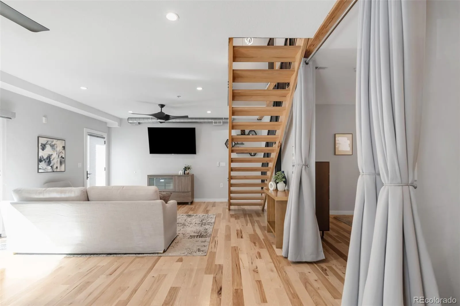 3295 Blake Street #102 Denver CO 80205 MLS #REC9744970 06082026212900 1600 12