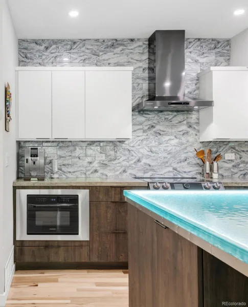 3295 Blake Street #102 Denver CO 80205 MLS #REC9744970 06082026212900 800 20