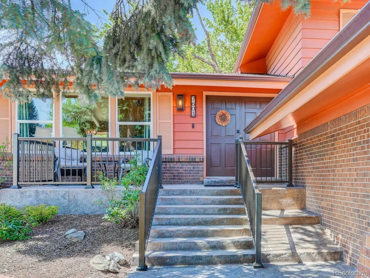 7601 E Oxford Avenue Denver CO 80237 MLS #REC9745132 05202026062153 1200 0