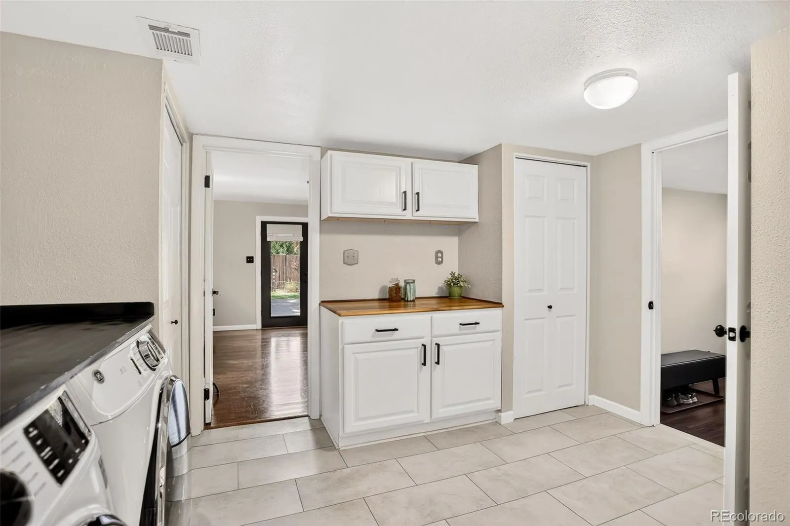 7601 E Oxford Avenue Denver CO 80237 MLS #REC9745132 05202026062153 1600 15