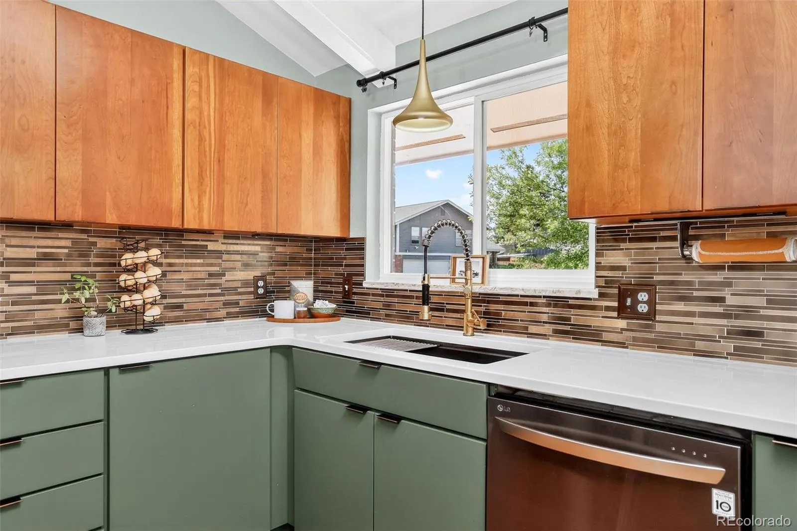 7601 E Oxford Avenue Denver CO 80237 MLS #REC9745132 05202026062153 1600 8