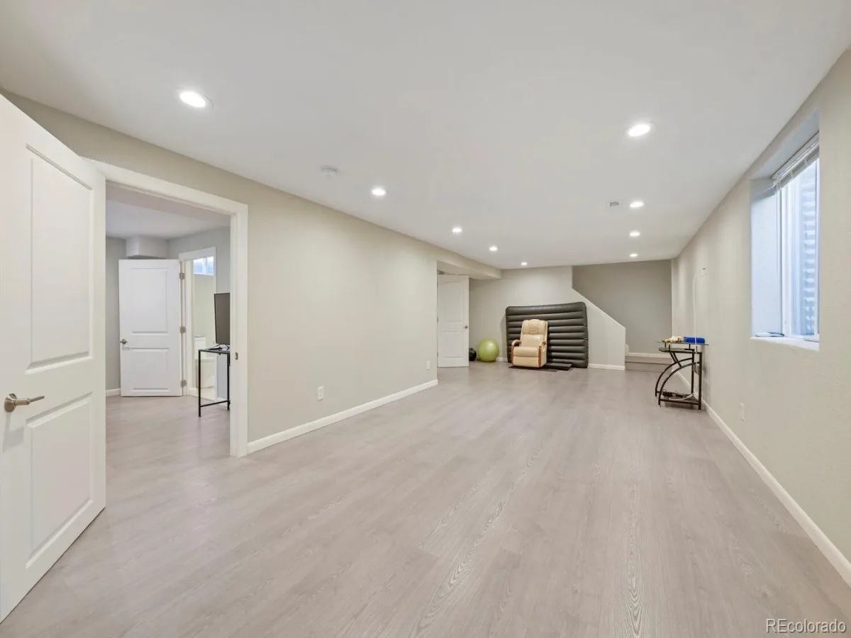 1248 S Eaton Street Lakewood CO 80232 MLS #REC9748785 07082026225829 1200 29