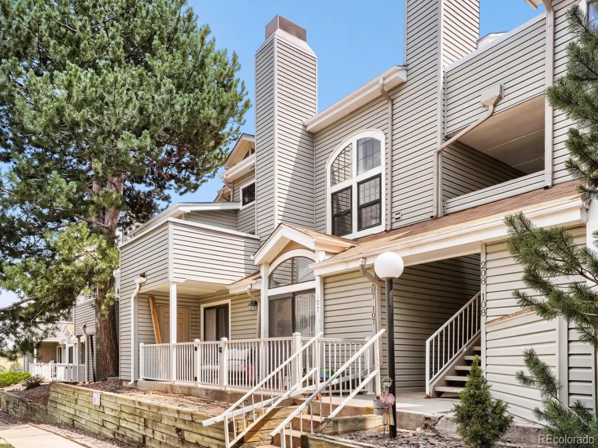 931 S Zeno Way #207 Aurora CO 80017 | MLS #REC9755725 08142026194657 1200 3