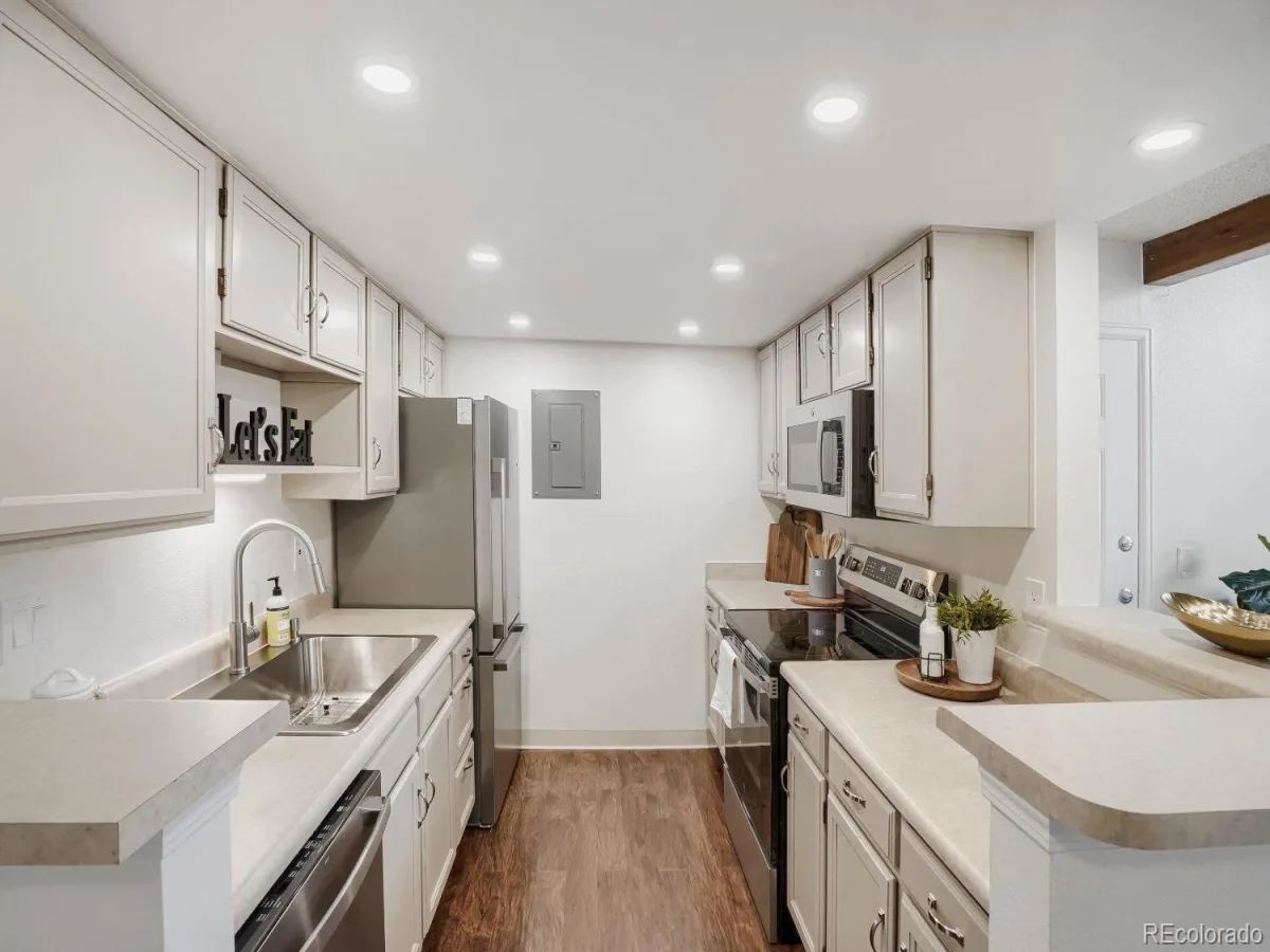 931 S Zeno Way #207 Aurora CO 80017 | MLS #REC9755725 08142026194657 1200 9